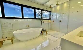 Imagem 6: Casa de celebridade a venda em condomínio fechado com 525 m² com 4 suítes, impecável com