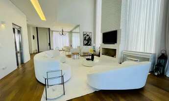 Imagem: Casa de celebridade a venda em condomínio