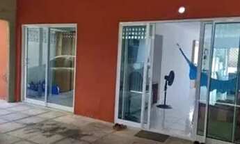 Imagem: Casa planejada de alto padrão em condomínio