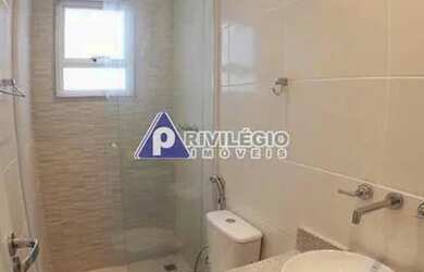 Imagem 9: Leblon! Sala 3 quartos repleto de armários, junto ao Metrô Antero de Quental