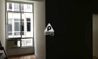 Imagem 3: Na Glória: excelente apartamento de 2 quartos, com dependências, próximo ao Metrô