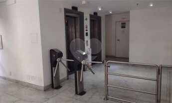 Imagem 4: A um quarteirão da Avenida Paulista