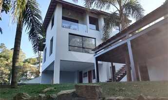 Imagem 3: Casa nova em condomínio fechado com segurança 24 horas, com 4 dormitórios