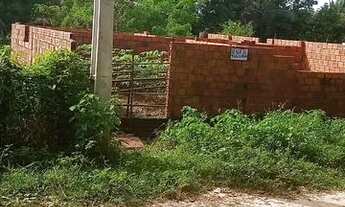 Imagem 5: Terreno com parte construída