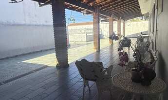 Imagem 3: Casa de esquina mobiliada com 650m2 R$1.150.000