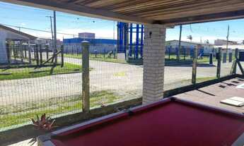 Imagem 2: Esquina com piscina Mariluz