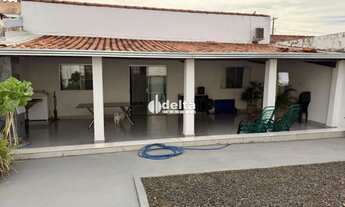 Imagem 4: Casa residencial com 3 quartos disponível para venda no bairro Segismundo Pereira em Uberl