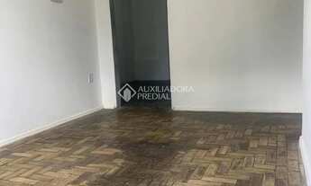 Imagem 4: Apartamento de 3 dormitórios com pátio no bairro Sarandi