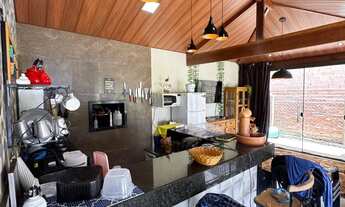 Imagem 3: Sítio Pronto para Morar ou Lazer - Piscina, Varanda e Porteira Fechada