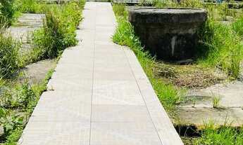 Imagem 2: Terreno com edícula