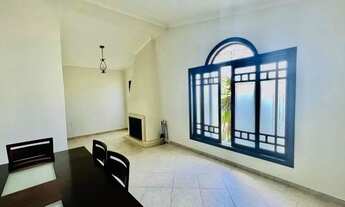 Imagem 5: Imóvel localizado em condomínio tranquilo de casas tradicionais, térreas e isoladas. Próxi