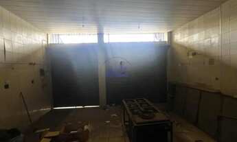 Imagem 4: LOJA AO LADO DO METRÔ DE IRAJÁ