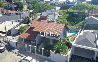 Imagem 4: Casa de Alvenaria - Venda - 03 dormitórios - 478m2 - Semi Mobiliada - Alto Padrão - Piscin