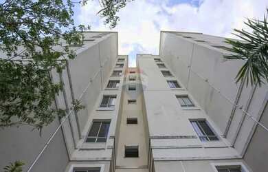 Imagem 3: Apartamento à venda, 2 quartos, 1 vaga coberta, elevador e piscina. Avenida três de março