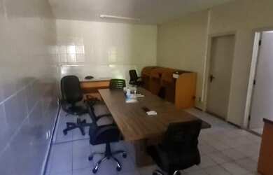Imagem 7: Prédio/Edifício inteiro para aluguel possui 500m2 com 6 salas, sendo uma sala de reuniões