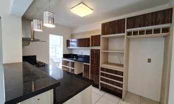 Imagem 2: Apartamento para venda possui 110 metros quadrados com 3 quartos em Coqueiros - Florianópo