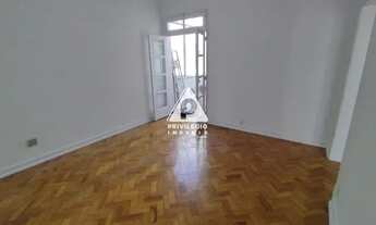 Imagem 3: 2 quartos, varanda interna, cozinha americana