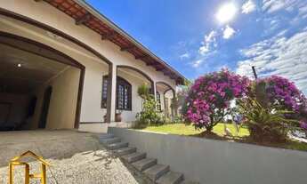 Imagem 3: Casa averbada no Costa e Silva, com 4 quartos sendo 1 suíte e edícula com churrasqueira