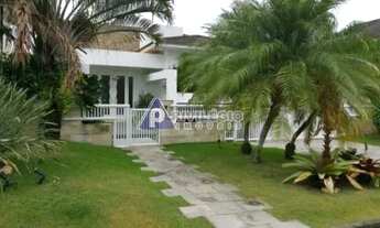 Imagem: Casa à venda, 4 quartos, 2 suítes, 4 vagas