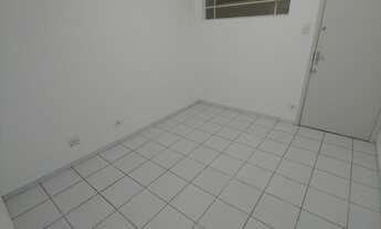 Imagem 7: Apartamento simples mas com boa localização, meia quadra da padaria Orquídea