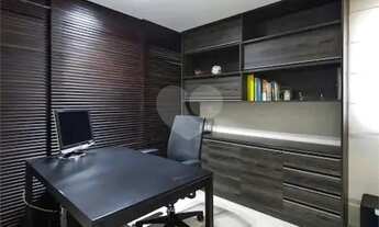 Imagem 5: Apartamento com 122m², mobiliado e equipado, dois dormitórios, sendo uma suíte, duas vagas