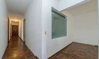 Imagem 7: Casa para venda possui 183 metros quadrados com 7 quartos em Mercês - Curitiba - PR