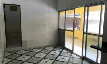 Imagem: Casa com quintal sítio nos fundos vendo