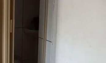 Imagem 2: Kitnet Casa com 1 banheiro