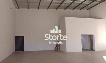 Imagem 3: Galpão para alugar, 198 m² por R$ 5.000/mês - Novo Mundo - Uberlândia/MG