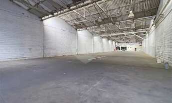 Imagem 2: Galpão excelente em condomínio SEM TAXA DE CONDOMINIO !