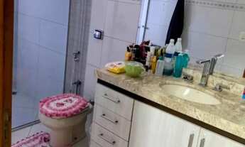 Imagem 6: Casa para venda possui 200 metros quadrados com 3 quartos, sendo 3 suítes e energia fotovo