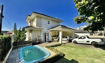 Imagem: Casa com 3 Dormitorio(s) localizado(a) no