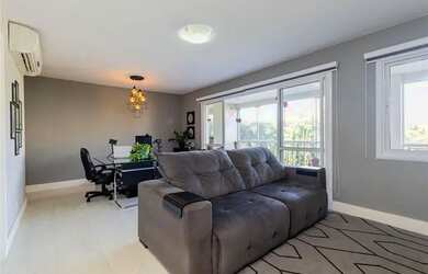 Imagem 2: PORTO ALEGRE - Apartamento Padrão - Jardim Europa