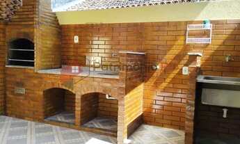 Imagem: Ótima casa frente de rua, 2 quartos, garagem