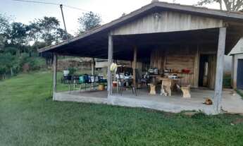 Imagem 7: Imóvel para venda tem 200 metros quadrados com 3 quartos em Centro - Anicuns - GO