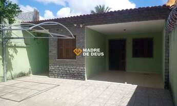 Imagem 7: RESIDÊNCIA COMPLETA E BEM LOCALIZADA - CONFORTO, FUNCIONALIDADE E EXCELENTE POTENCIAL!