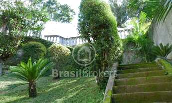 Imagem 2: Casa com vista para as montanhas no Bairro Alto