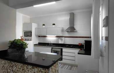 Imagem 3: Sobrado em Condomínio com 3 suítes, móveis planejados e ar condicionado. Gourmet