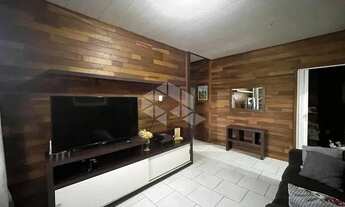 Imagem 5: Casa de 3 Quartos na Armação: Conforto e Praticidade Próximo à Natureza e à Praia