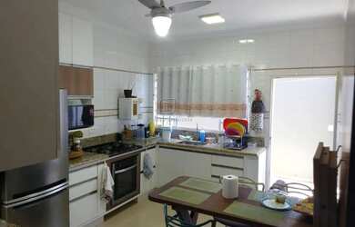 Imagem 5: Casa para venda em Ribeirânia de 300.00m² com 5 Quartos, 3 Suites e 4 Garagens