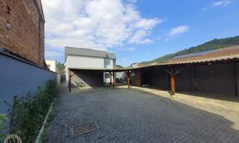 Imagem: Apartamento em rua tranquila próximo a