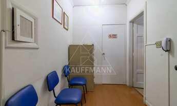 Imagem 2: Casa à Venda em Perdizes - 4 Dormitórios e 2 Vagas - A.U 200m²