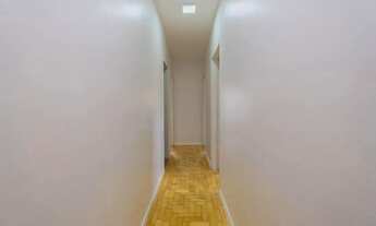 Imagem 6: Amplo apartamento para locação no Centro de Pelotas, com 3 dormitórios, sendo 1 suíte, 3 b