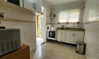 Imagem 4: Casa com 4 dormitórios sendo 2 suítes no bairro Capivari em Campos do Jordão