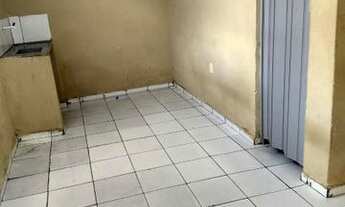 Imagem 2: Aluga-se kitnet Quarto com aluguel por R$300 /mês