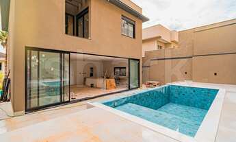 Imagem 2: Casa de condomínio para venda com 370 metros quadrados com 4 quartos