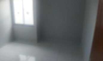 Imagem 5: GÊ- Com 2 quartos, 2 banheiros, sala, cozinha, área de serviço e quintal, garagem