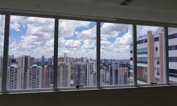 Imagem 7: Cobertura tríplex com vista total da cidade, frente ao parque Flamboyant