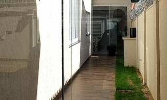 Imagem 4: Casa Térrea para venda possui 275m² construído, 665m² de terreno e 3 suítes