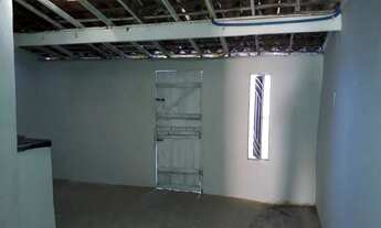 Imagem 4: CASA COM 46 M², COM 2 QUARTOS, SALA, COZINHA, BANHEIRO E QUINTAL, COM GRADES DE PROTECAO